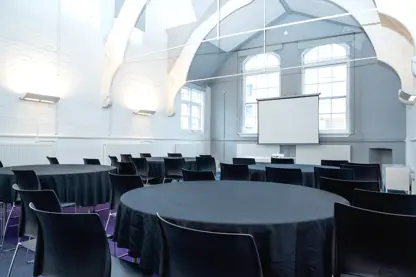 Chapel room cabaret style