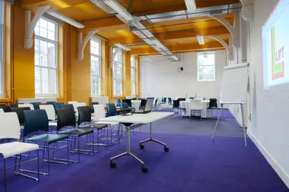 Theatre/cabaret combi with four breakout tables